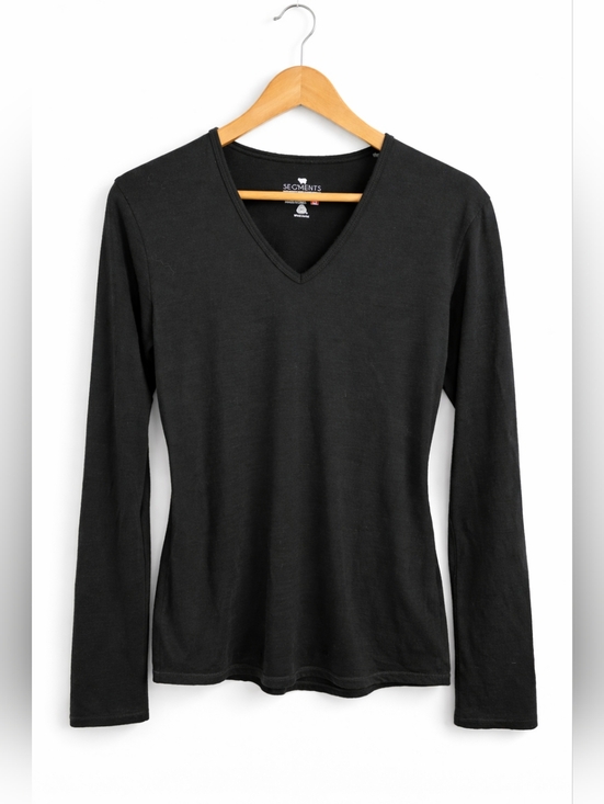 Segments Tops - Segments 100% Merino Wool Long Sleeve V-Neck Top Size Medium (Made in Canada)